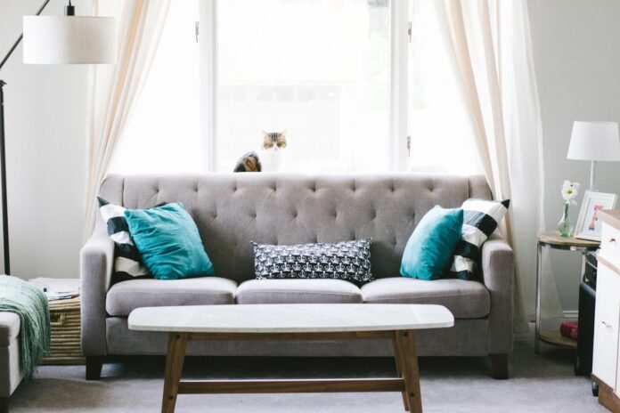 Sell Furniture Online: How to Sell Your Furniture Fast Before a Move